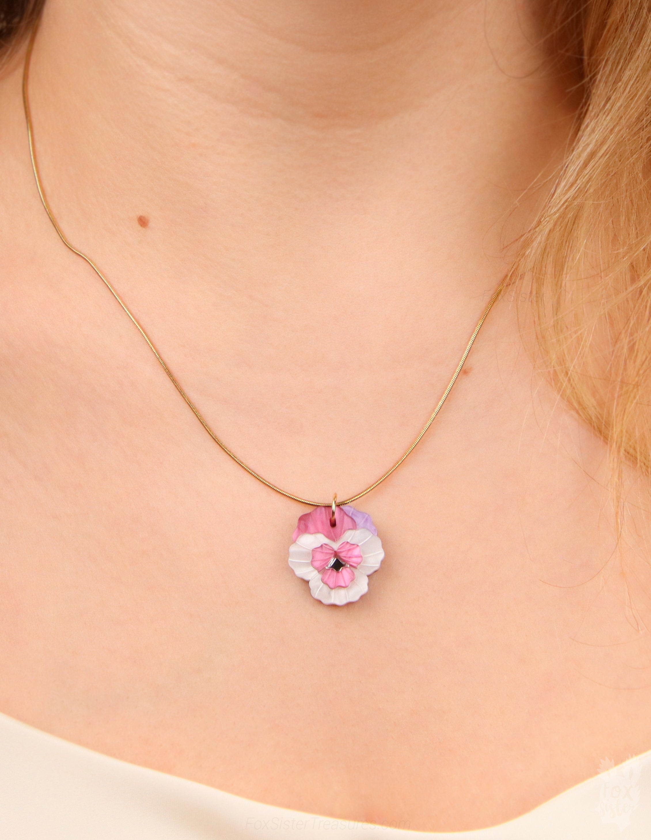 Pansy flowers - Necklaces