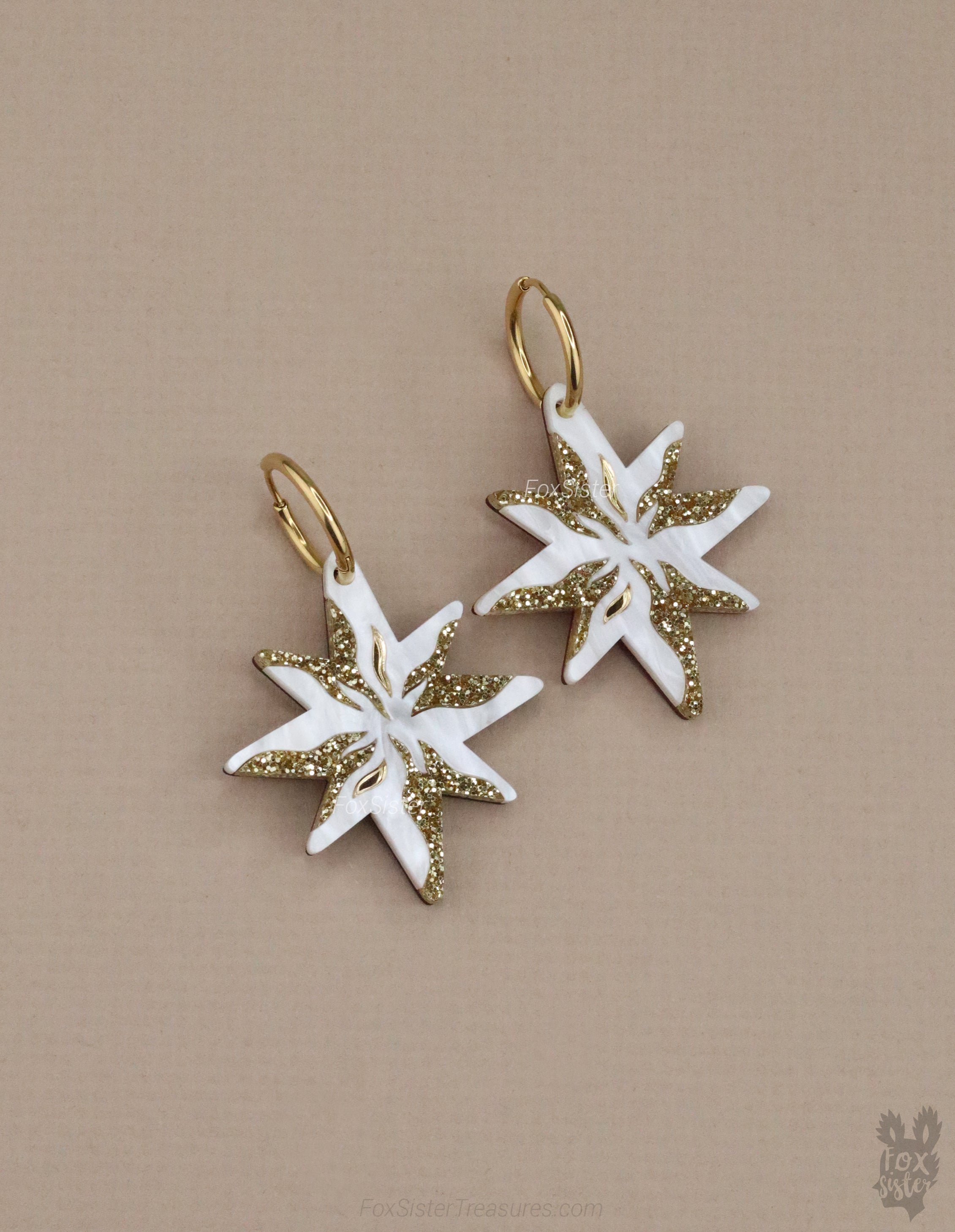Stars in white - Hoop Earrings