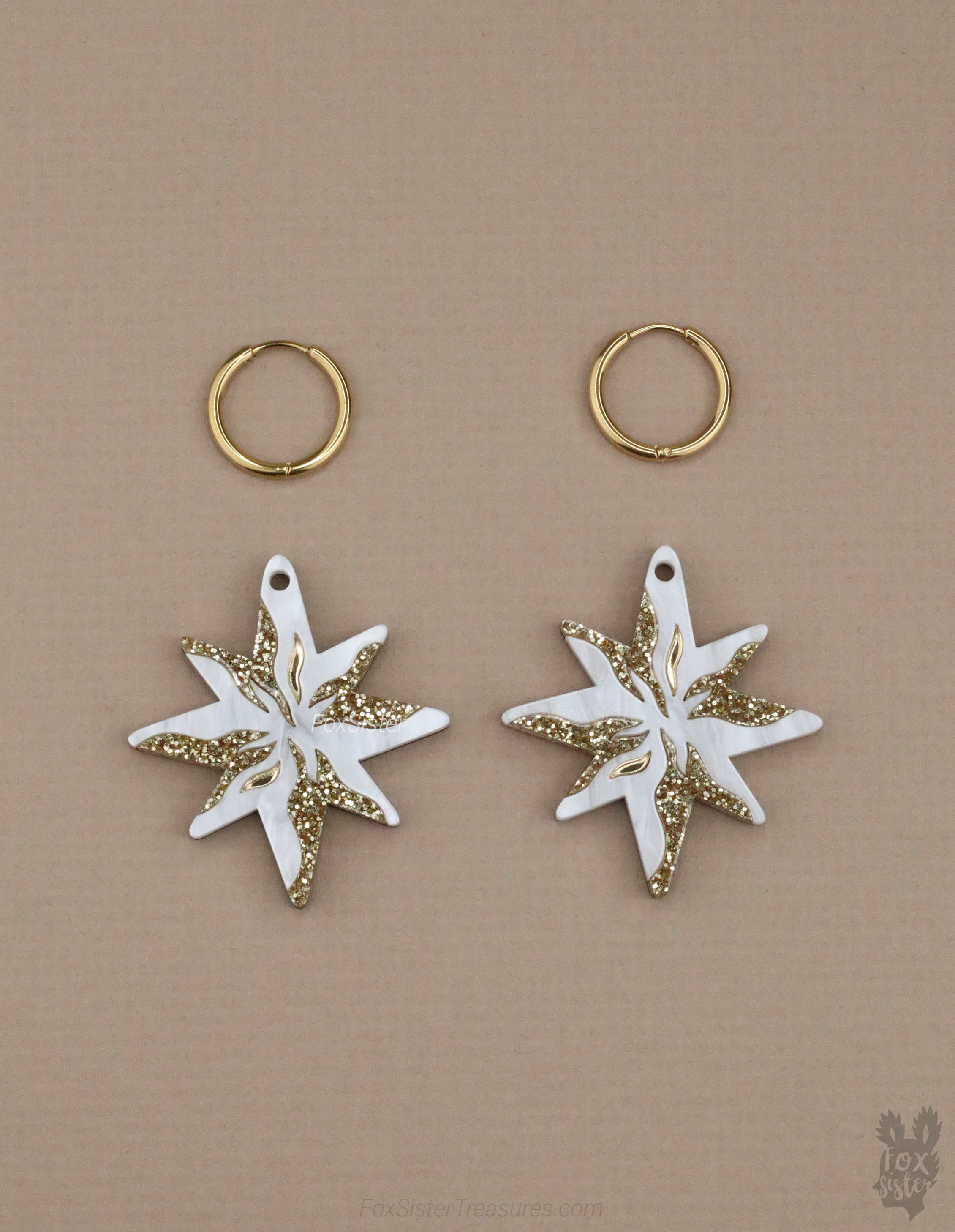Stars in white - Hoop Earrings
