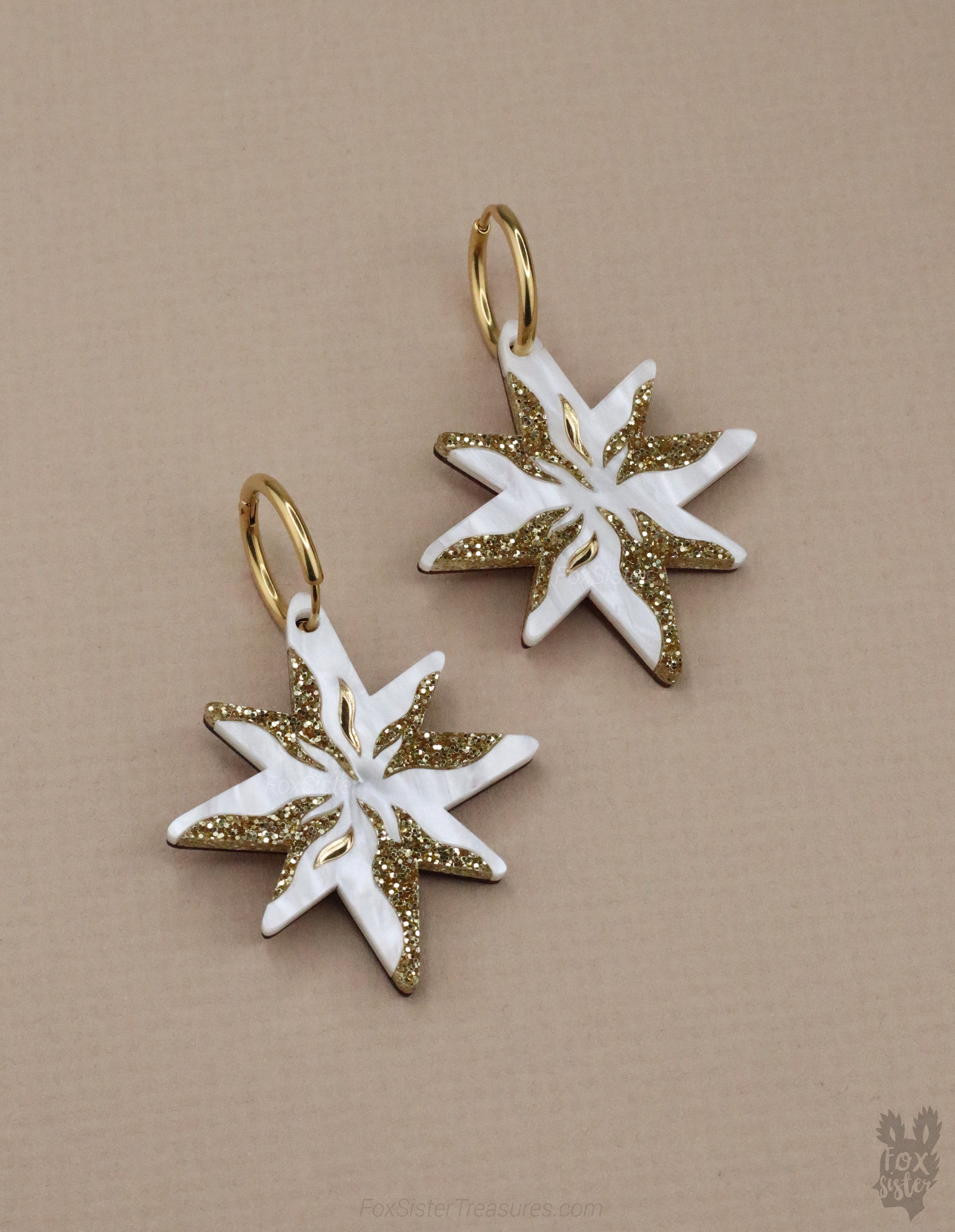 Stars in white - Hoop Earrings